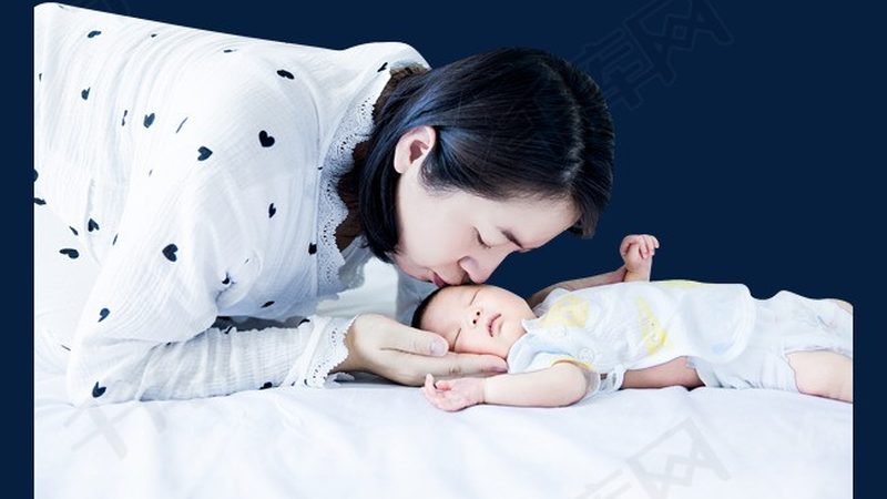揭秘白班育儿嫂8小时报价：揭秘育儿嫂薪资背后的真相