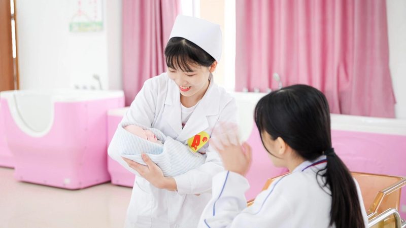 产后第三天找催乳师合适吗？揭秘产后催乳的最佳时机